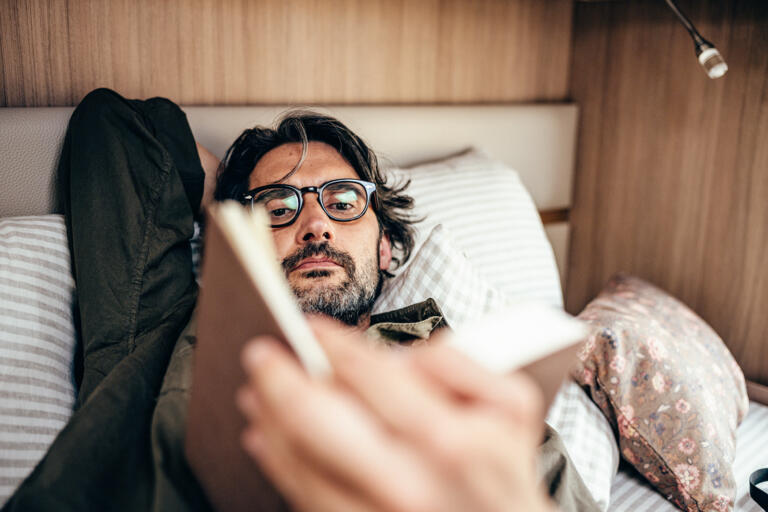 Laika Ecovip lifestyle automotive Fotografie in den Hügeln von Siena