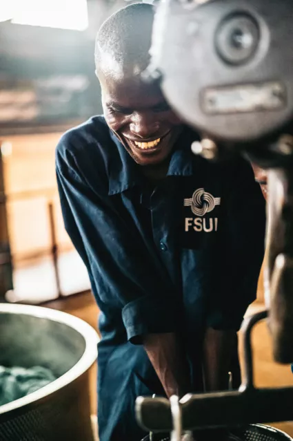 Baumwollbekleidungsproduktion in Uganda für Umoja TSG Hoffenheim